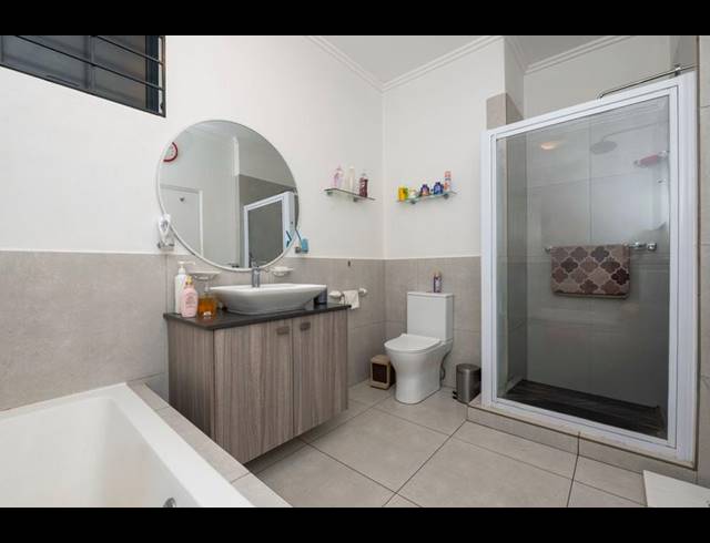 2 BEDROOM APARTMENT FOR SALE IN SANDTON CENTRAL